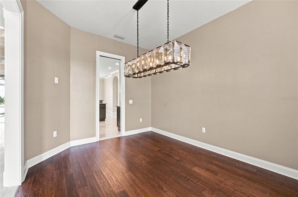 For Sale: $699,000 (4 beds, 3 baths, 2511 Square Feet)