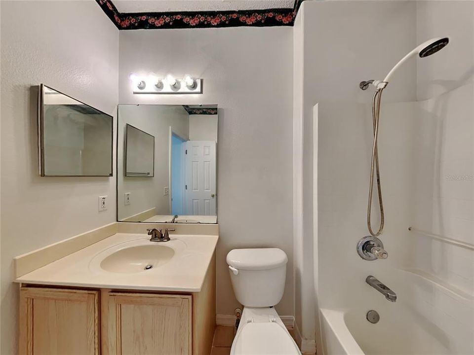 В аренду: $2,350 (4 спален, 2 ванн, 2147 Квадратных фут)