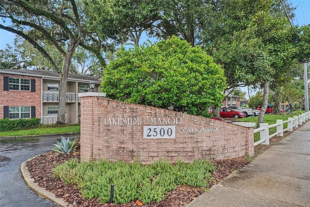 For Sale: $130,000 (1 beds, 1 baths, 645 Square Feet)