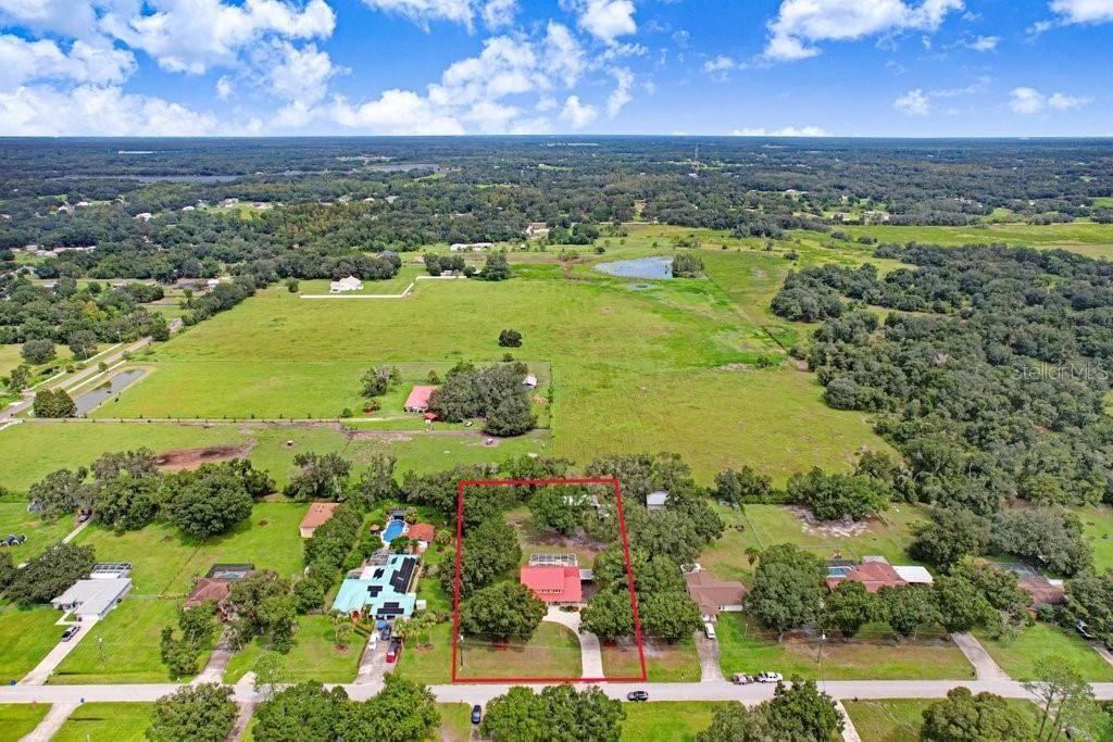 En Venta: $695,000 (4 camas, 2 baños, 3754 Pies cuadrados)