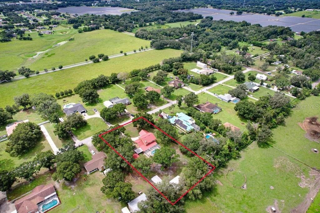 En Venta: $695,000 (4 camas, 2 baños, 3754 Pies cuadrados)