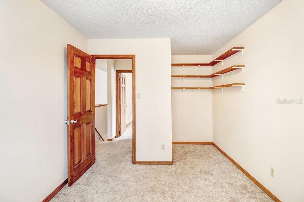En Venta: $695,000 (4 camas, 2 baños, 3754 Pies cuadrados)
