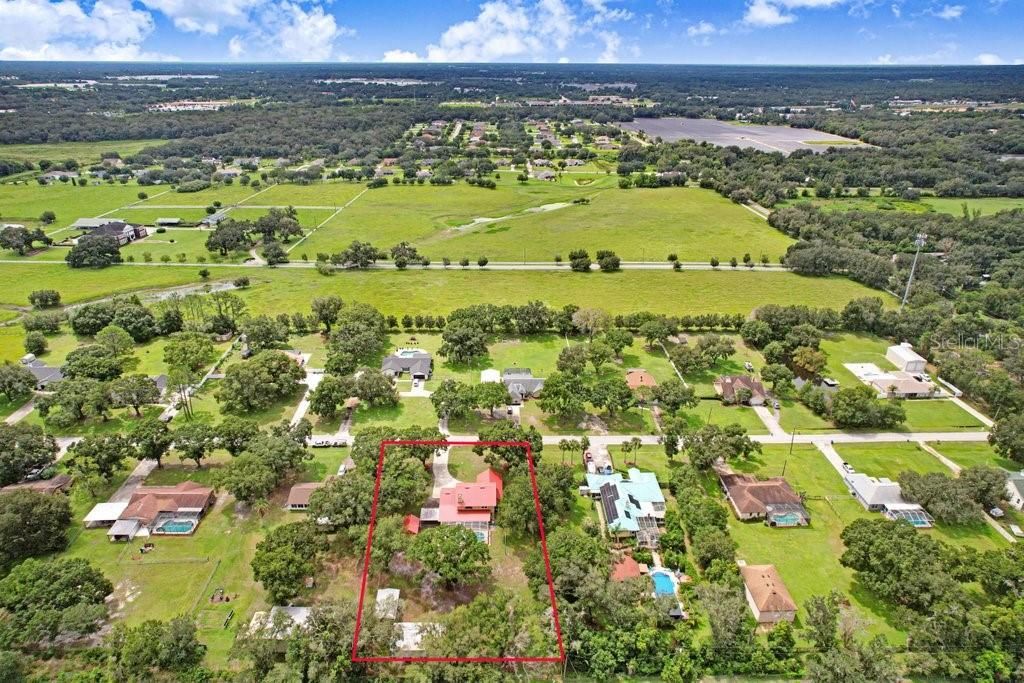 En Venta: $695,000 (4 camas, 2 baños, 3754 Pies cuadrados)