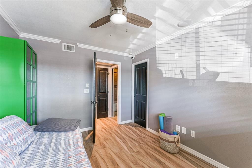 For Rent: $1,700 (2 beds, 2 baths, 1068 Square Feet)