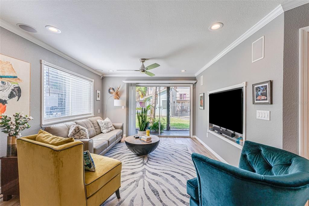 For Rent: $1,700 (2 beds, 2 baths, 1068 Square Feet)
