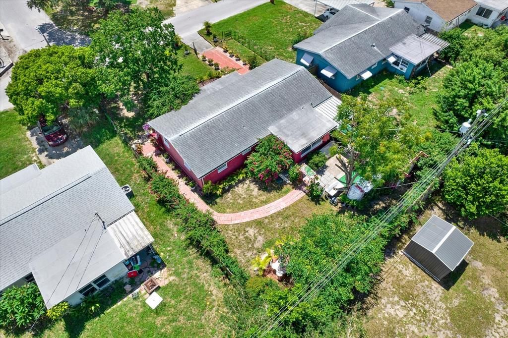For Sale: $189,900 (2 beds, 1 baths, 945 Square Feet)