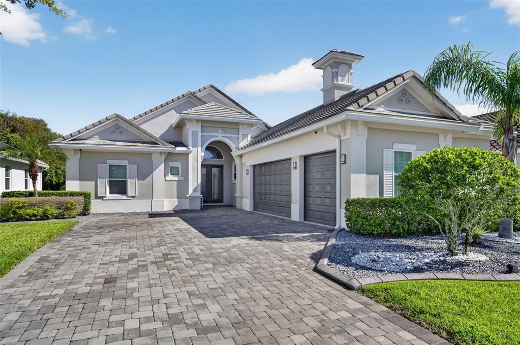 For Sale: $740,000 (4 beds, 3 baths, 2561 Square Feet)