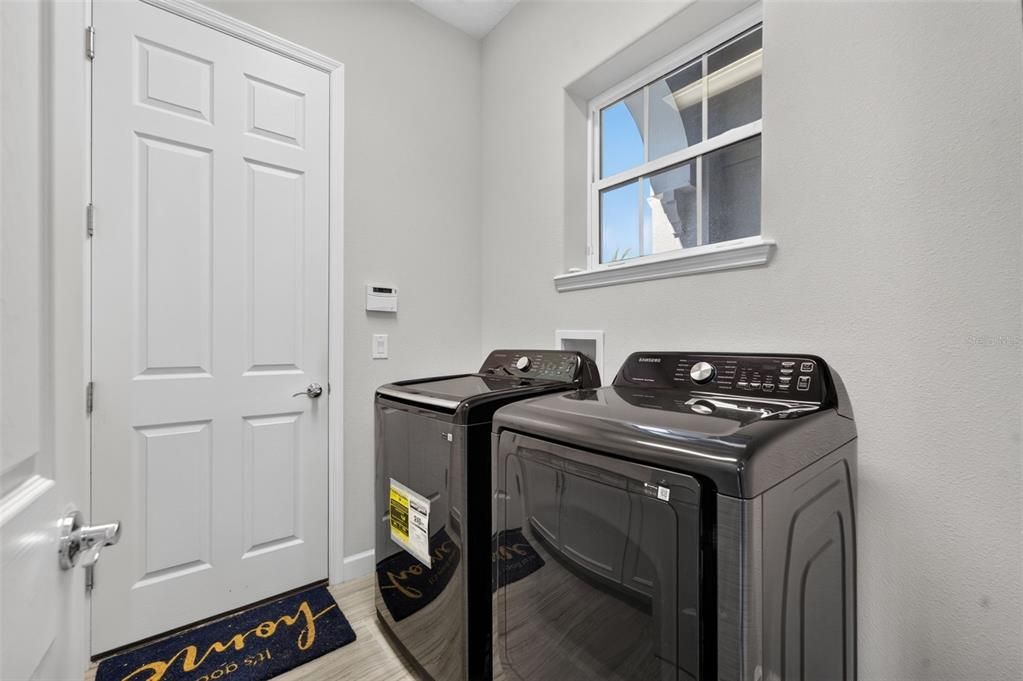 For Sale: $740,000 (4 beds, 3 baths, 2561 Square Feet)