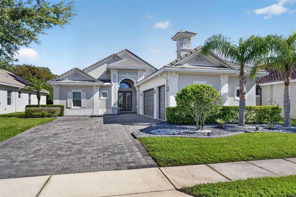For Sale: $740,000 (4 beds, 3 baths, 2561 Square Feet)