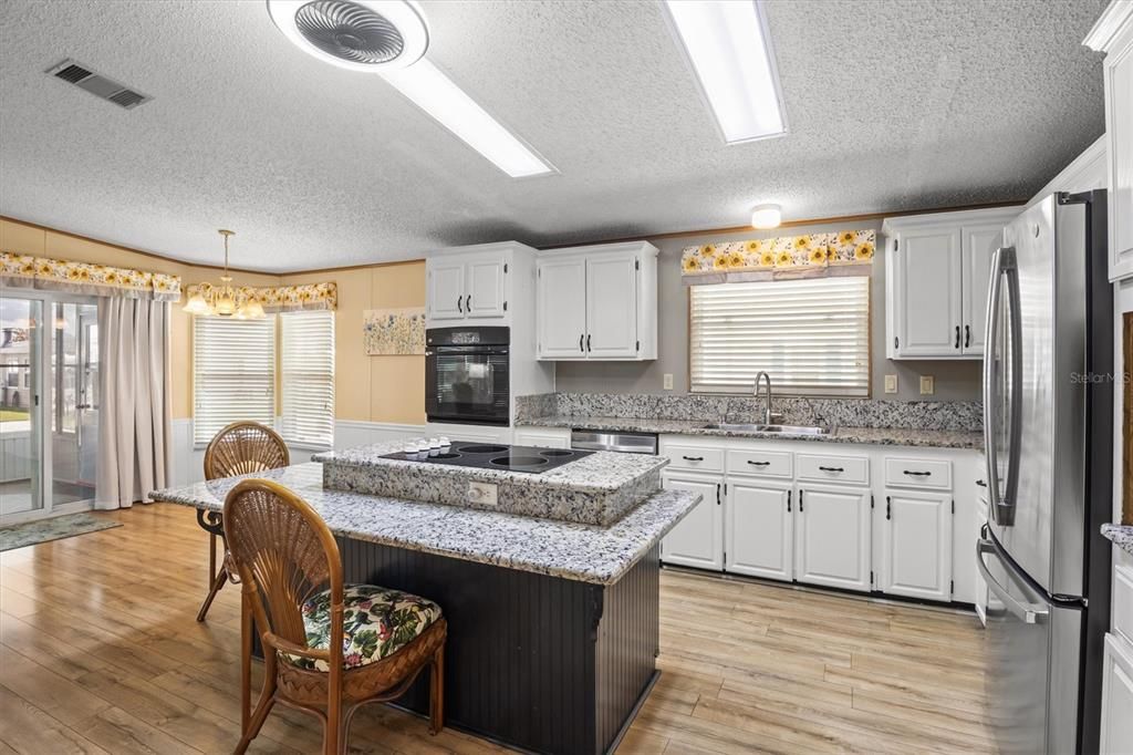 For Sale: $198,000 (2 beds, 2 baths, 1856 Square Feet)