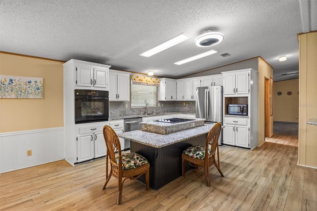 For Sale: $198,000 (2 beds, 2 baths, 1856 Square Feet)