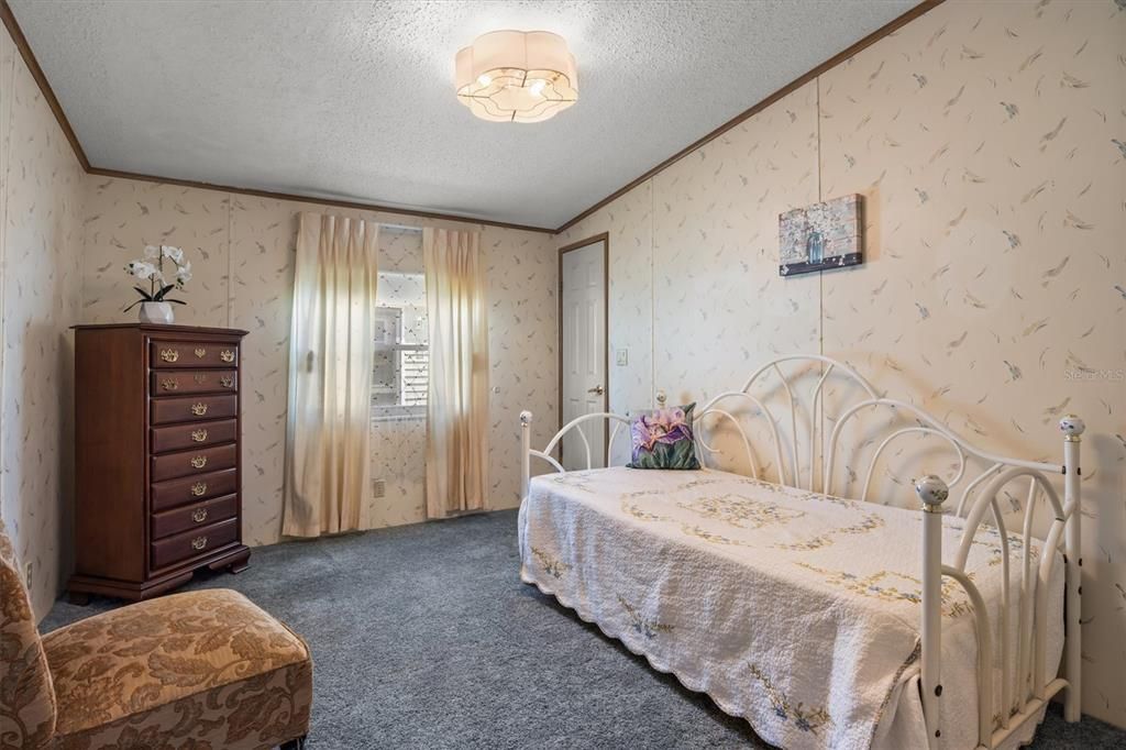 For Sale: $198,000 (2 beds, 2 baths, 1856 Square Feet)