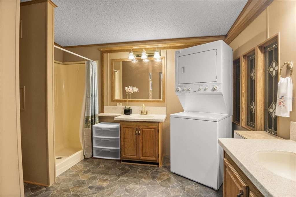For Sale: $198,000 (2 beds, 2 baths, 1856 Square Feet)