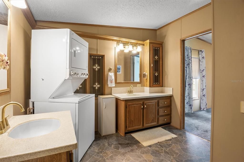 For Sale: $198,000 (2 beds, 2 baths, 1856 Square Feet)