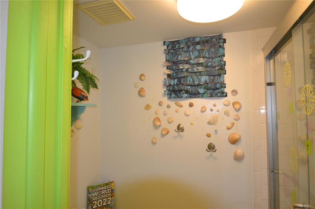 For Rent: $2,400 (2 beds, 2 baths, 1094 Square Feet)