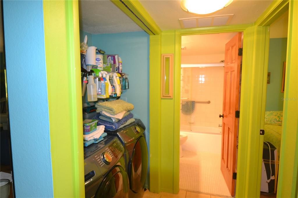 For Rent: $2,400 (2 beds, 2 baths, 1094 Square Feet)