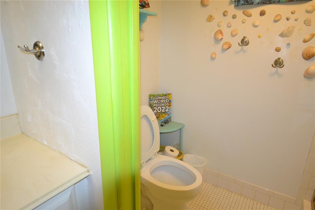 For Rent: $2,400 (2 beds, 2 baths, 1094 Square Feet)