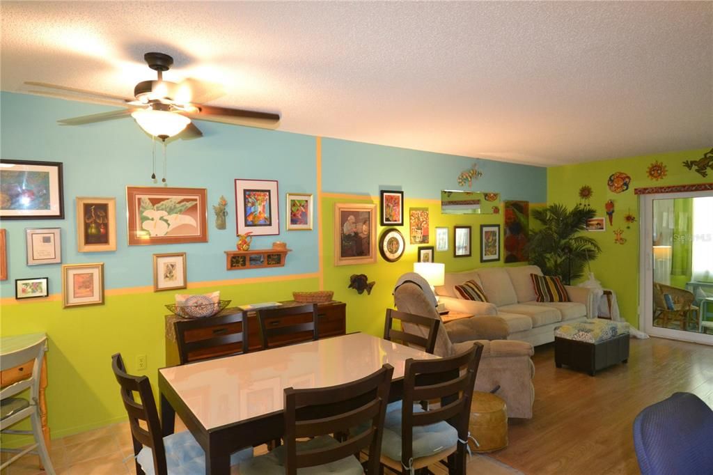 For Rent: $2,400 (2 beds, 2 baths, 1094 Square Feet)