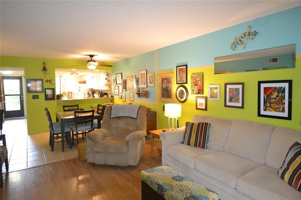 For Rent: $2,400 (2 beds, 2 baths, 1094 Square Feet)