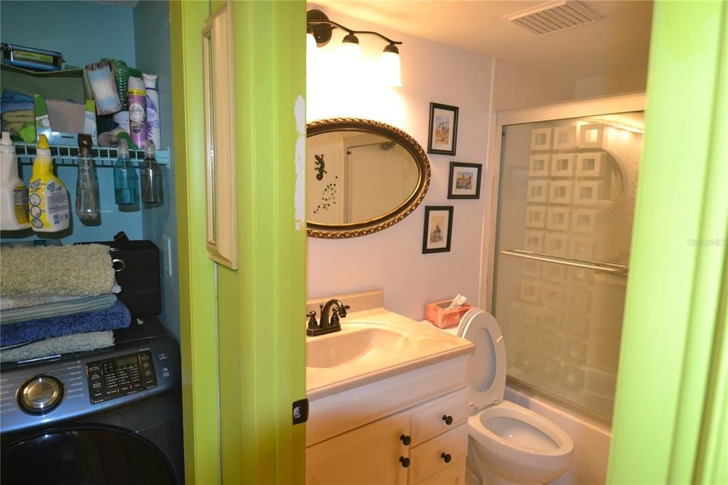 For Rent: $2,400 (2 beds, 2 baths, 1094 Square Feet)
