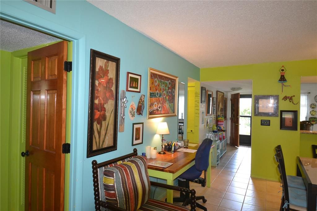 For Rent: $2,400 (2 beds, 2 baths, 1094 Square Feet)
