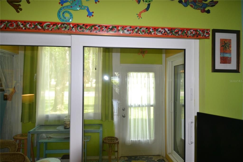 For Rent: $2,400 (2 beds, 2 baths, 1094 Square Feet)