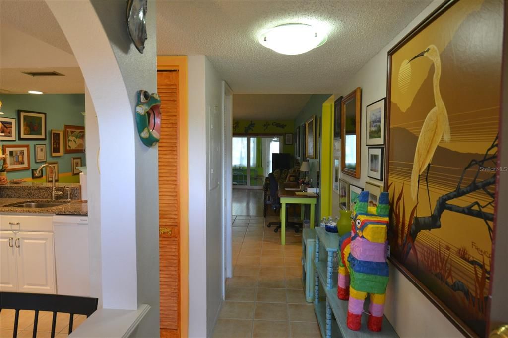 For Rent: $2,400 (2 beds, 2 baths, 1094 Square Feet)