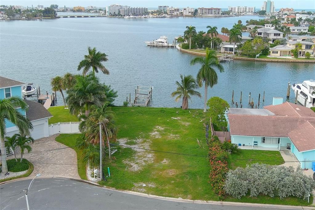 For Sale: $1,250,000 (0.18 acres)
