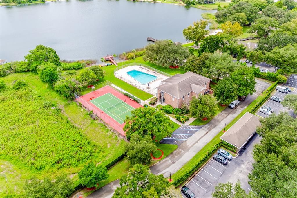 For Sale: $159,999 (2 beds, 1 baths, 1000 Square Feet)