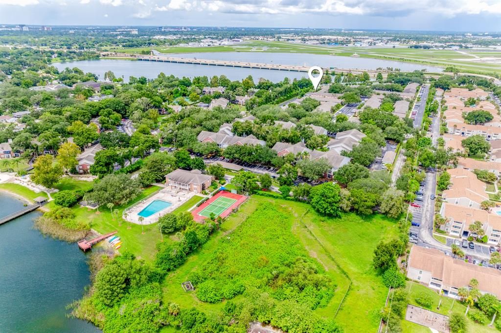 For Sale: $159,999 (2 beds, 1 baths, 1000 Square Feet)