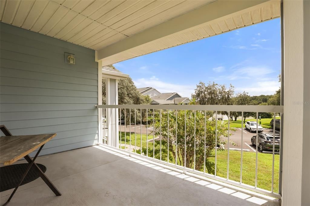 For Sale: $159,000 (2 beds, 2 baths, 912 Square Feet)