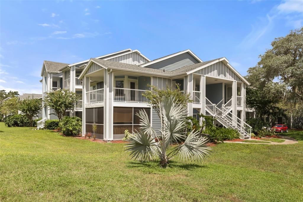 For Sale: $159,000 (2 beds, 2 baths, 912 Square Feet)
