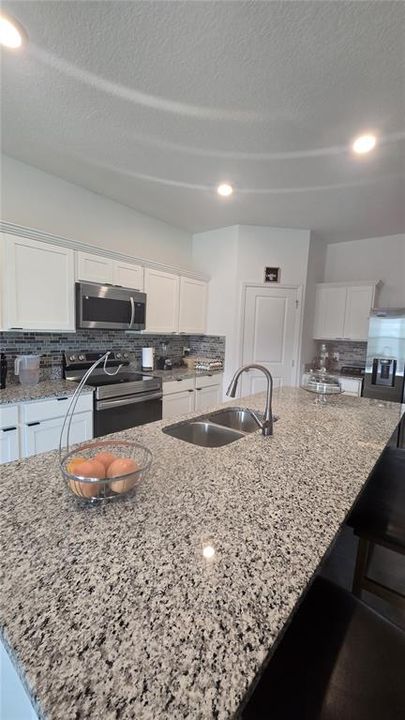 For Sale: $429,000 (3 beds, 2 baths, 1755 Square Feet)