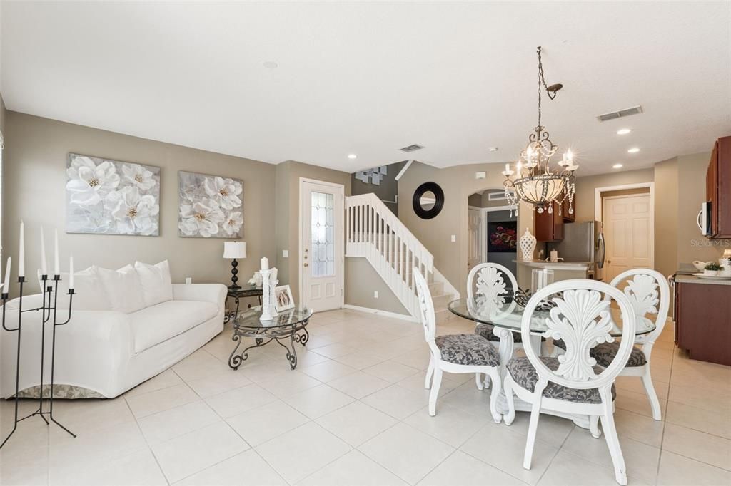 For Sale: $365,000 (3 beds, 2 baths, 1861 Square Feet)