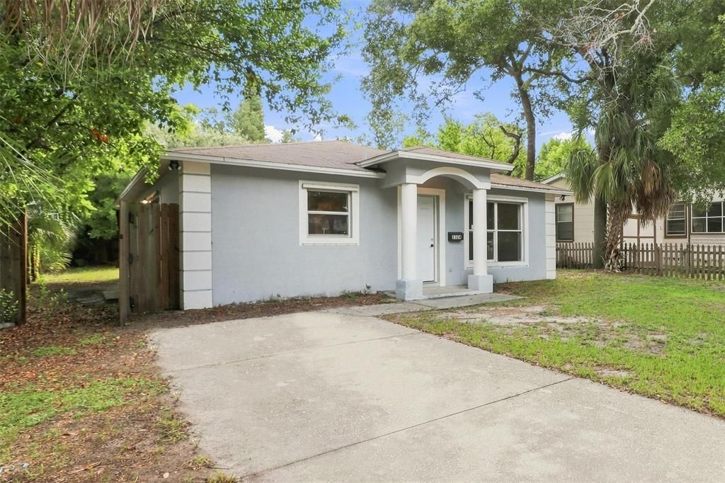 For Sale: $435,000 (3 beds, 2 baths, 1200 Square Feet)