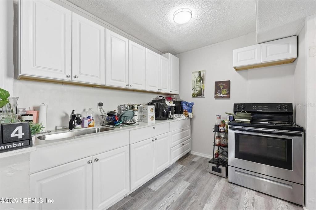 For Sale: $135,000 (3 beds, 2 baths, 1224 Square Feet)