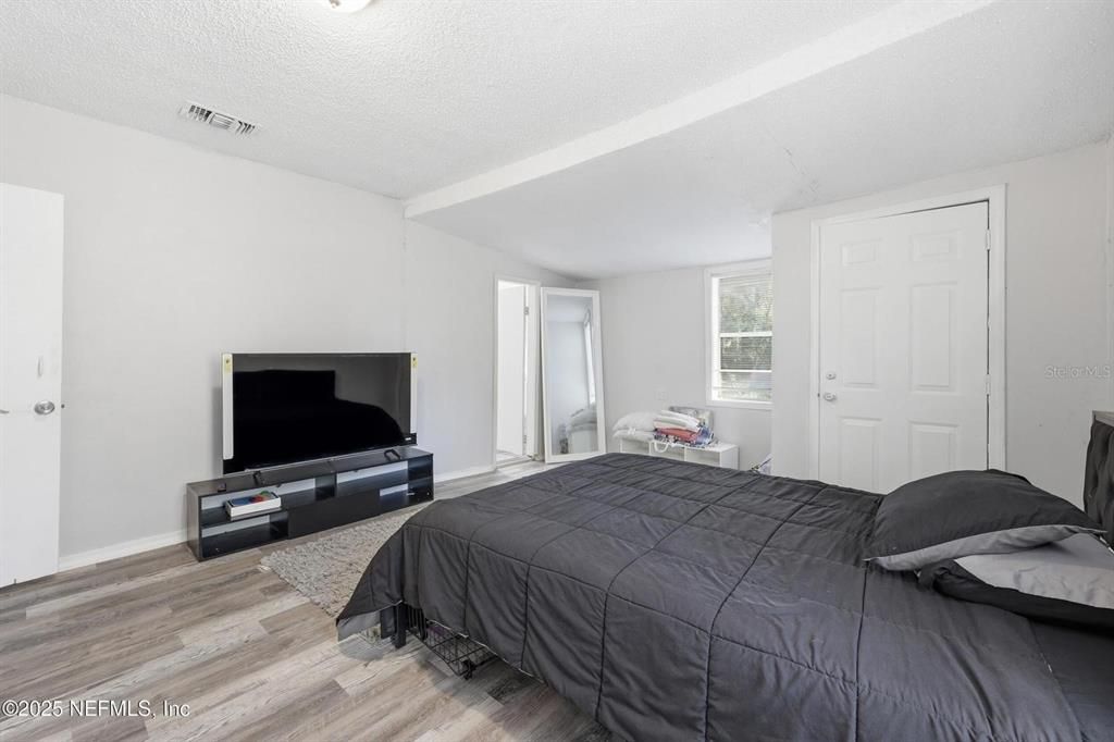 For Sale: $135,000 (3 beds, 2 baths, 1224 Square Feet)