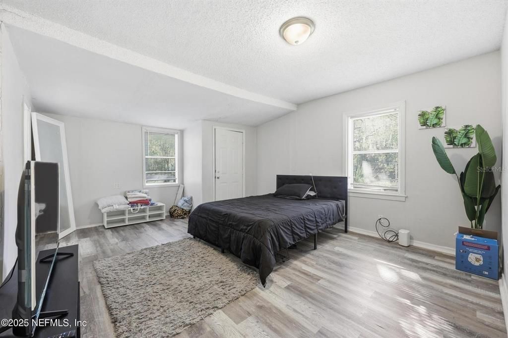 For Sale: $135,000 (3 beds, 2 baths, 1224 Square Feet)