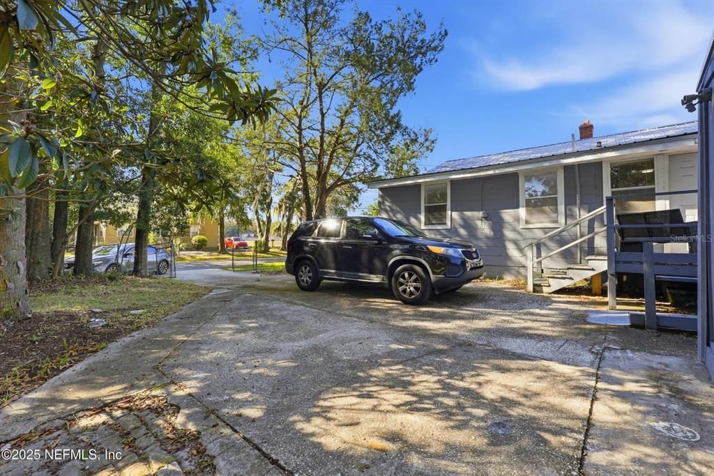 For Sale: $135,000 (3 beds, 2 baths, 1224 Square Feet)