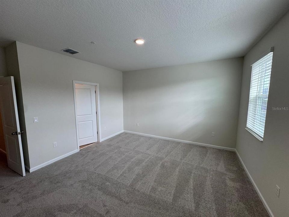 For Rent: $2,700 (3 beds, 2 baths, 2147 Square Feet)