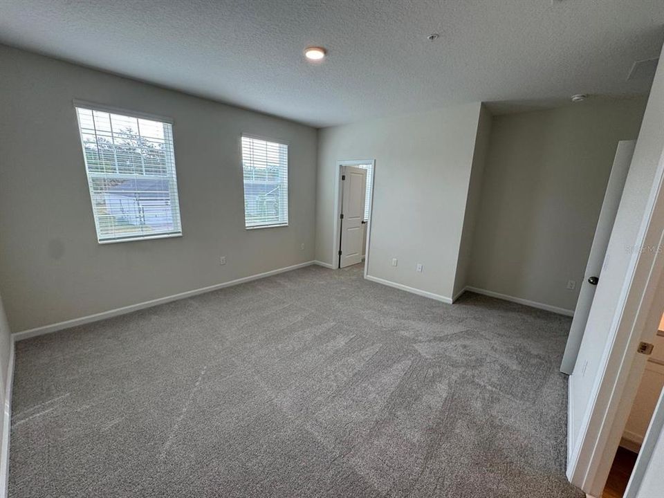 For Rent: $2,700 (3 beds, 2 baths, 2147 Square Feet)