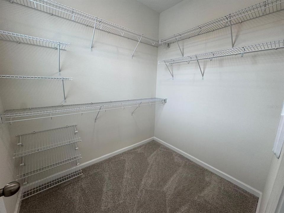 For Rent: $2,700 (3 beds, 2 baths, 2147 Square Feet)