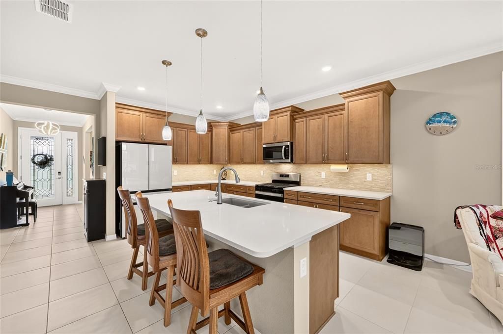 For Sale: $389,500 (3 beds, 2 baths, 1874 Square Feet)