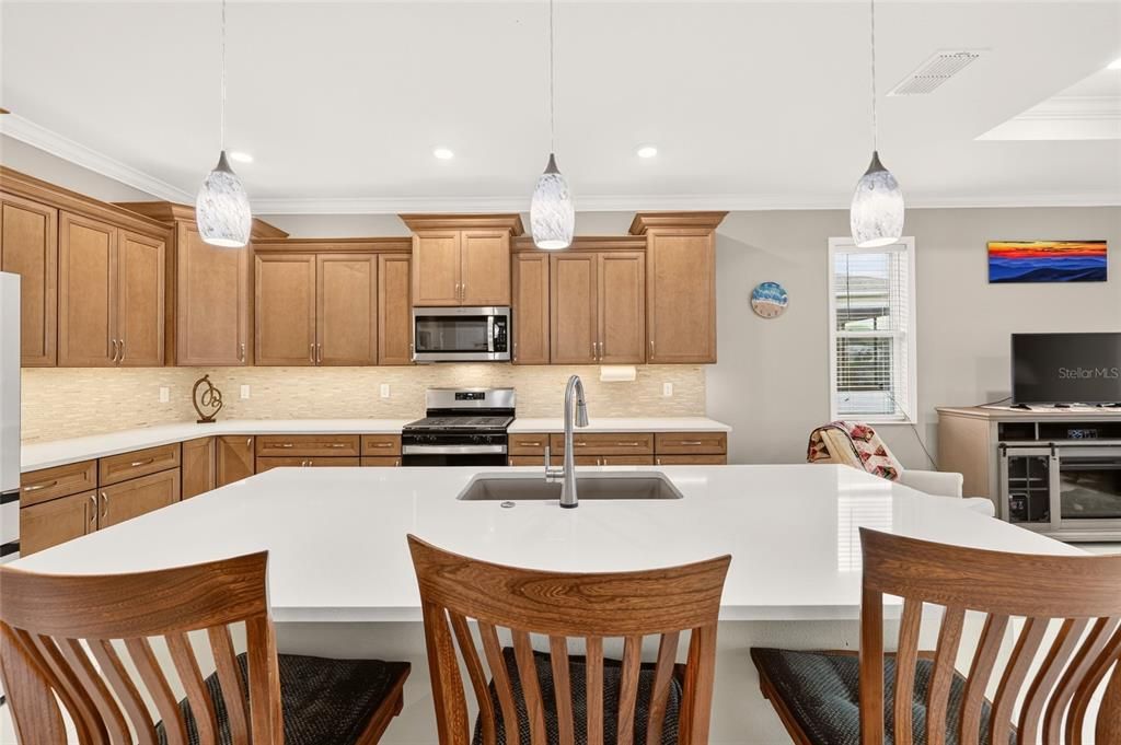 For Sale: $389,500 (3 beds, 2 baths, 1874 Square Feet)