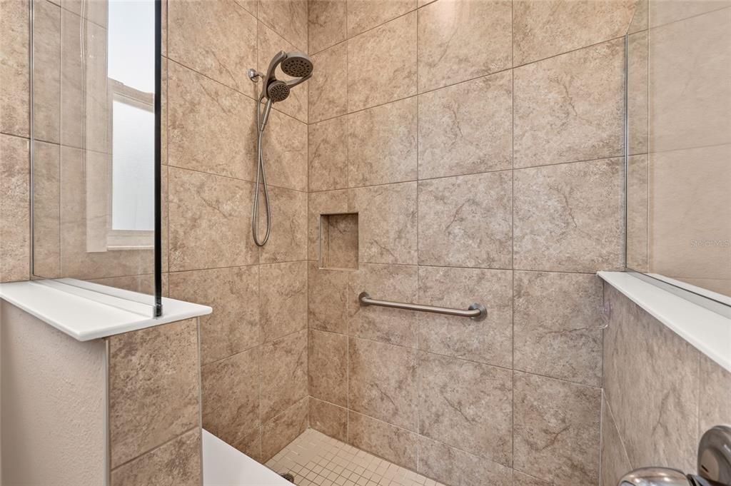 For Sale: $389,500 (3 beds, 2 baths, 1874 Square Feet)