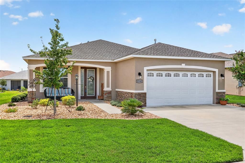 For Sale: $389,500 (3 beds, 2 baths, 1874 Square Feet)