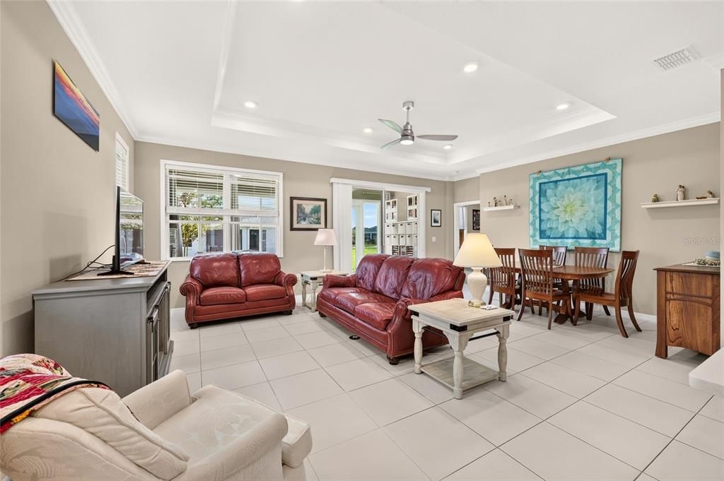 For Sale: $389,500 (3 beds, 2 baths, 1874 Square Feet)