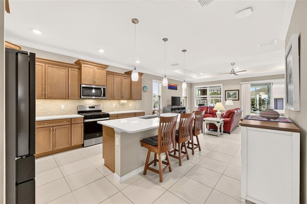 For Sale: $389,500 (3 beds, 2 baths, 1874 Square Feet)