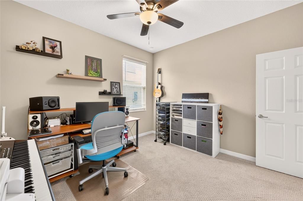 For Sale: $389,500 (3 beds, 2 baths, 1874 Square Feet)
