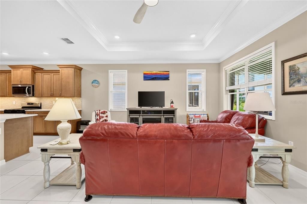 For Sale: $389,500 (3 beds, 2 baths, 1874 Square Feet)